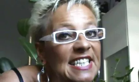 milf avec de beaux seins chevauche la bite film porno gratuit anal