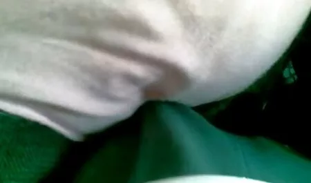 Amie de la fille française et mère en film x porno vidéo plein air