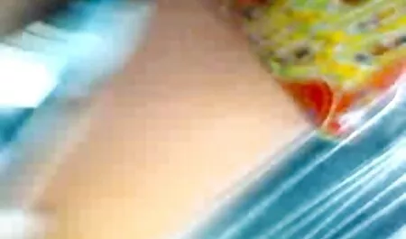 Holly Body, sauveteur, video gratuite film x baise son collègue au bord de la piscine