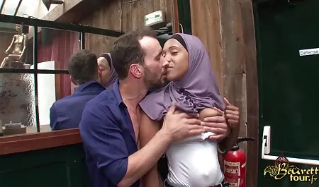 L'ami de xxl porno gratuit video son fils rentre à la maison et baise une milf