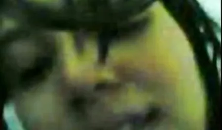 Jolie fille fait son travail en satisfaisant son homme. prendre video porno en streaming plaisir