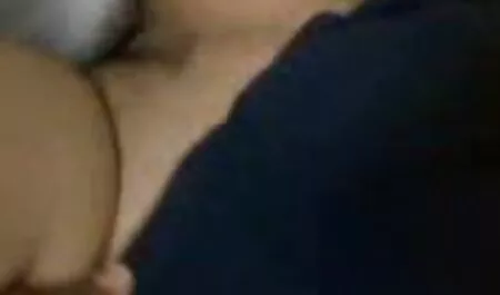 WENDY video x gratuite en streaming - Maman mature blonde aux gros seins