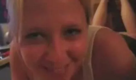 se masturber en discutant sur vidéo porno gratuit 2019 facebook puis jouir dans une tasse de thé